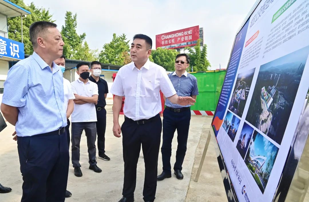 市人大副主任李作虎调研公交枢纽站建设情况