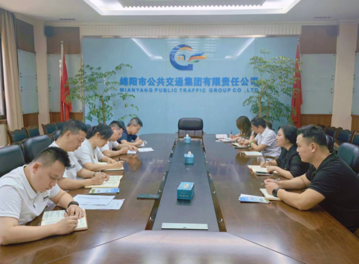 市公交集团积极推进垃圾分类工作
