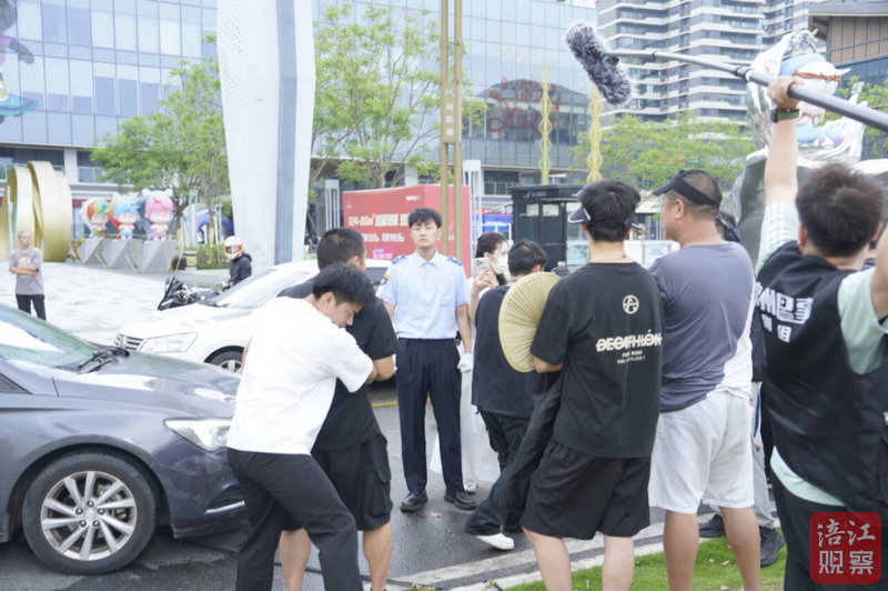 2001948600698322946.jpg